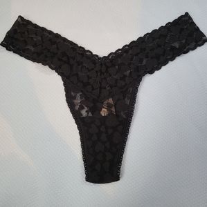 NWT Victoria's Secret Lacie Thong